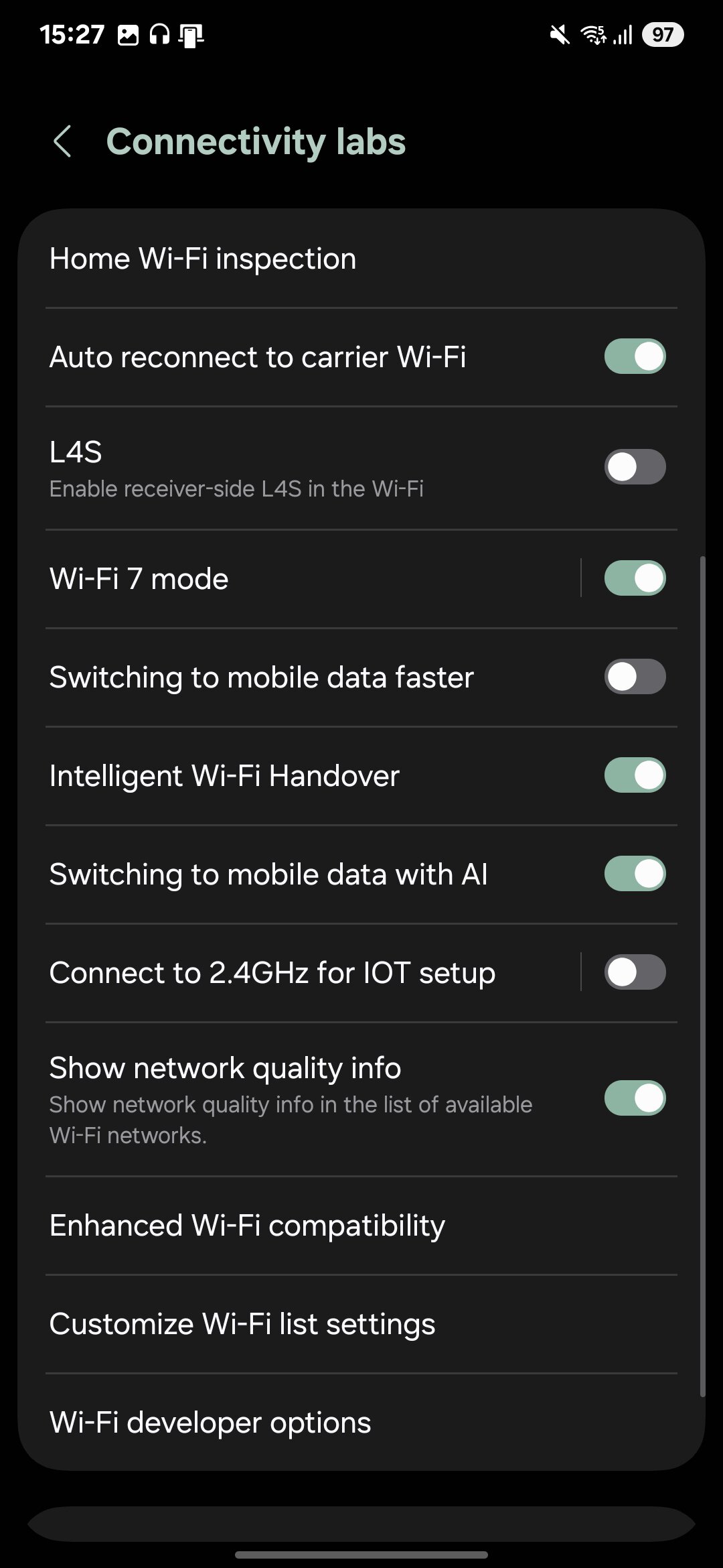Screenshot of One UI 7 Wi-Fi labs menu