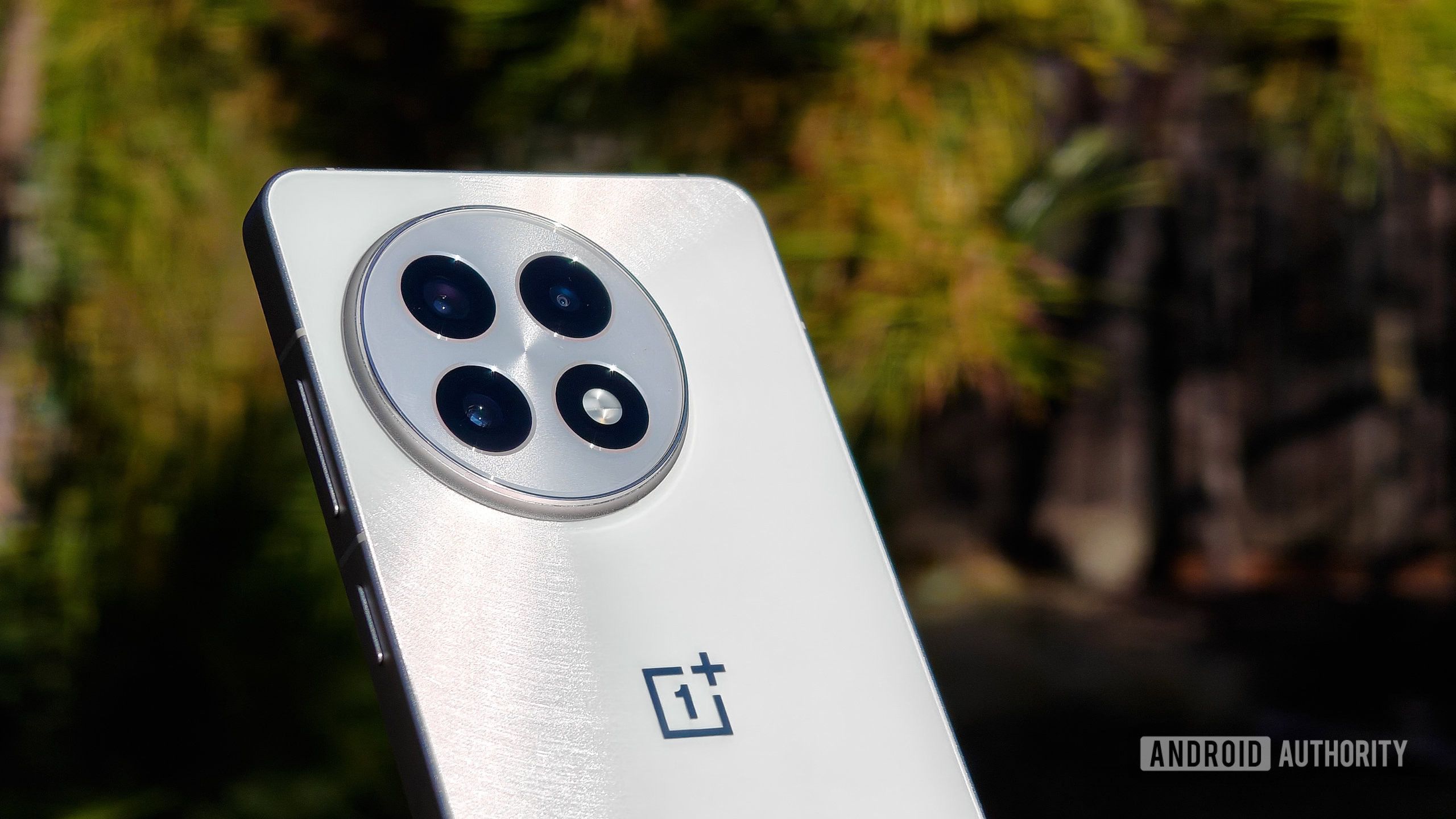 OnePlus 13R review image back cameras OnePlus 13R review image back cameras